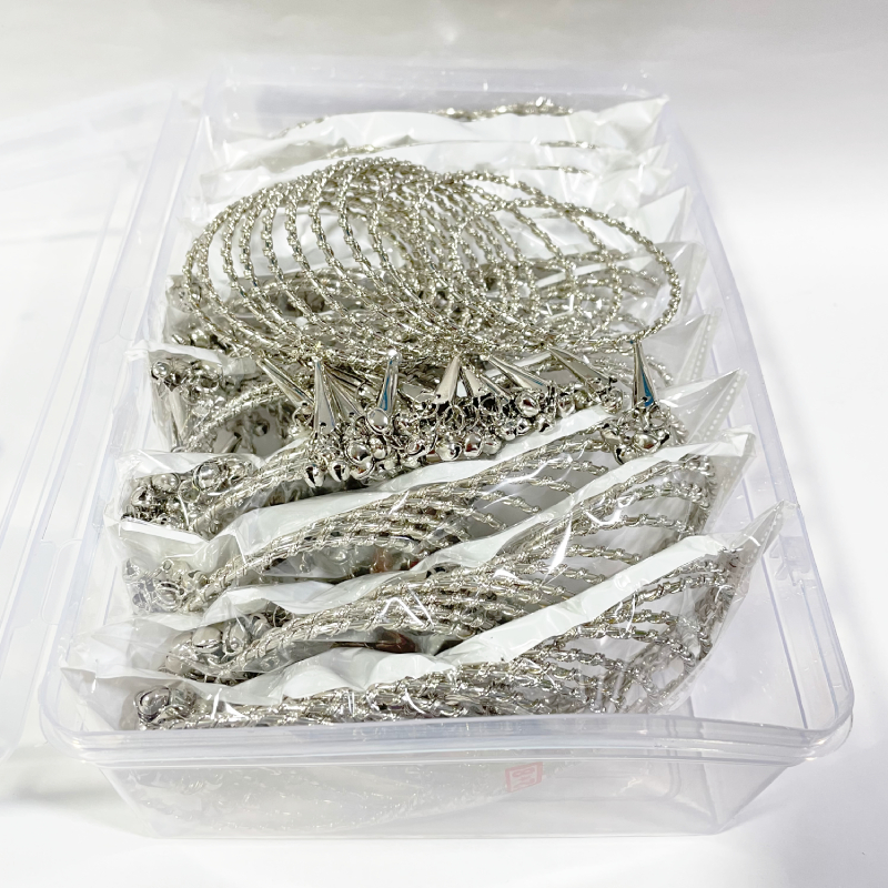 Box packaging of 530 metal bangles - secure and organized presentation